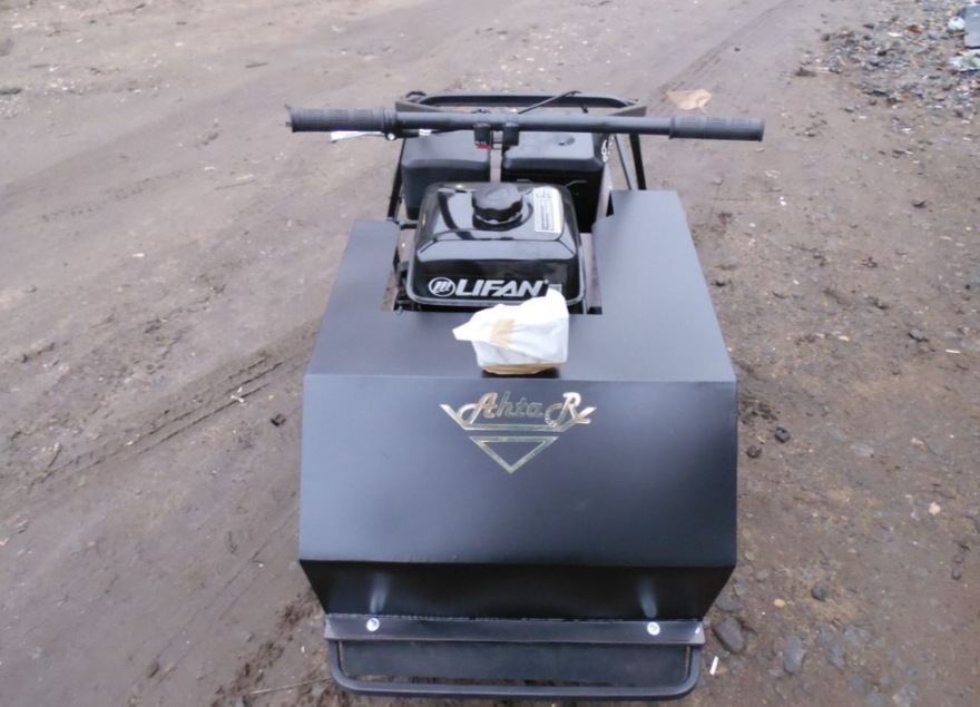 Мотобуксировщик AhtaR Зима 9 л/с с вариатором в Новочебоксарске