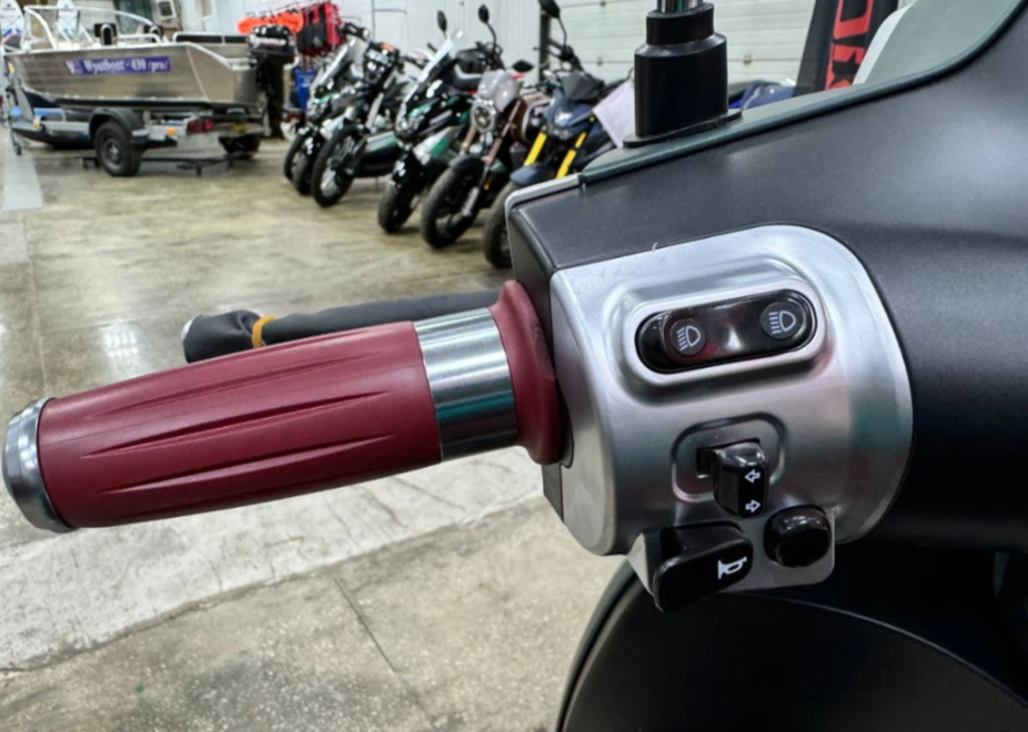 Скутер PROMAX Miami 240 (49) в Новочебоксарске