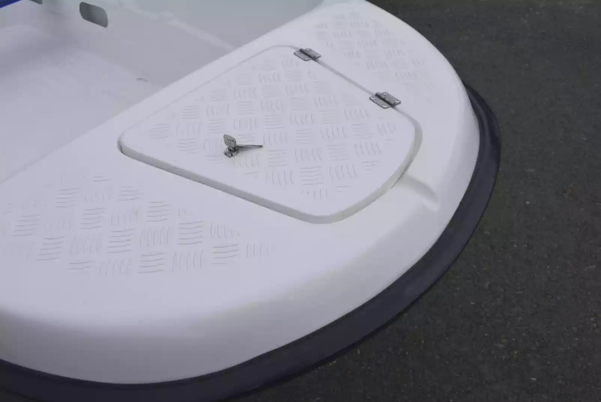 Стеклопластиковая лодка Пингвин New (тримаран) в Новочебоксарске