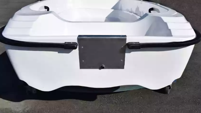 Стеклопластиковая лодка Пингвин (тримаран) в Новочебоксарске