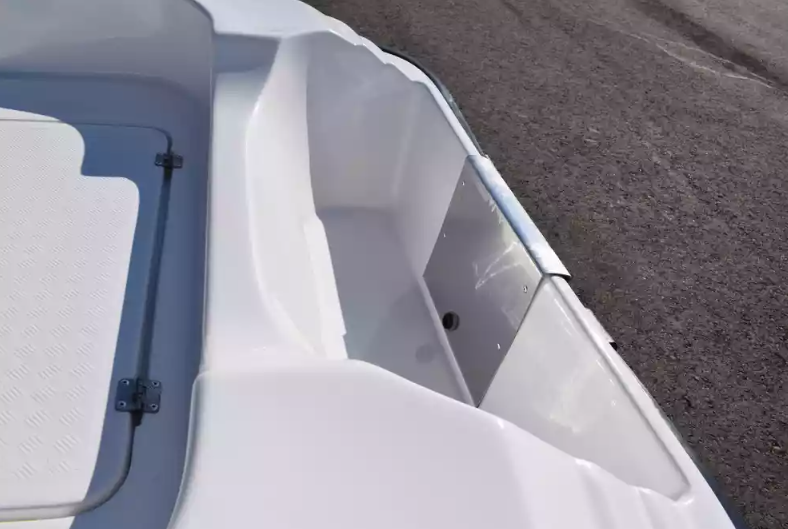 Стеклопластиковая лодка Пингвин (тримаран) в Новочебоксарске