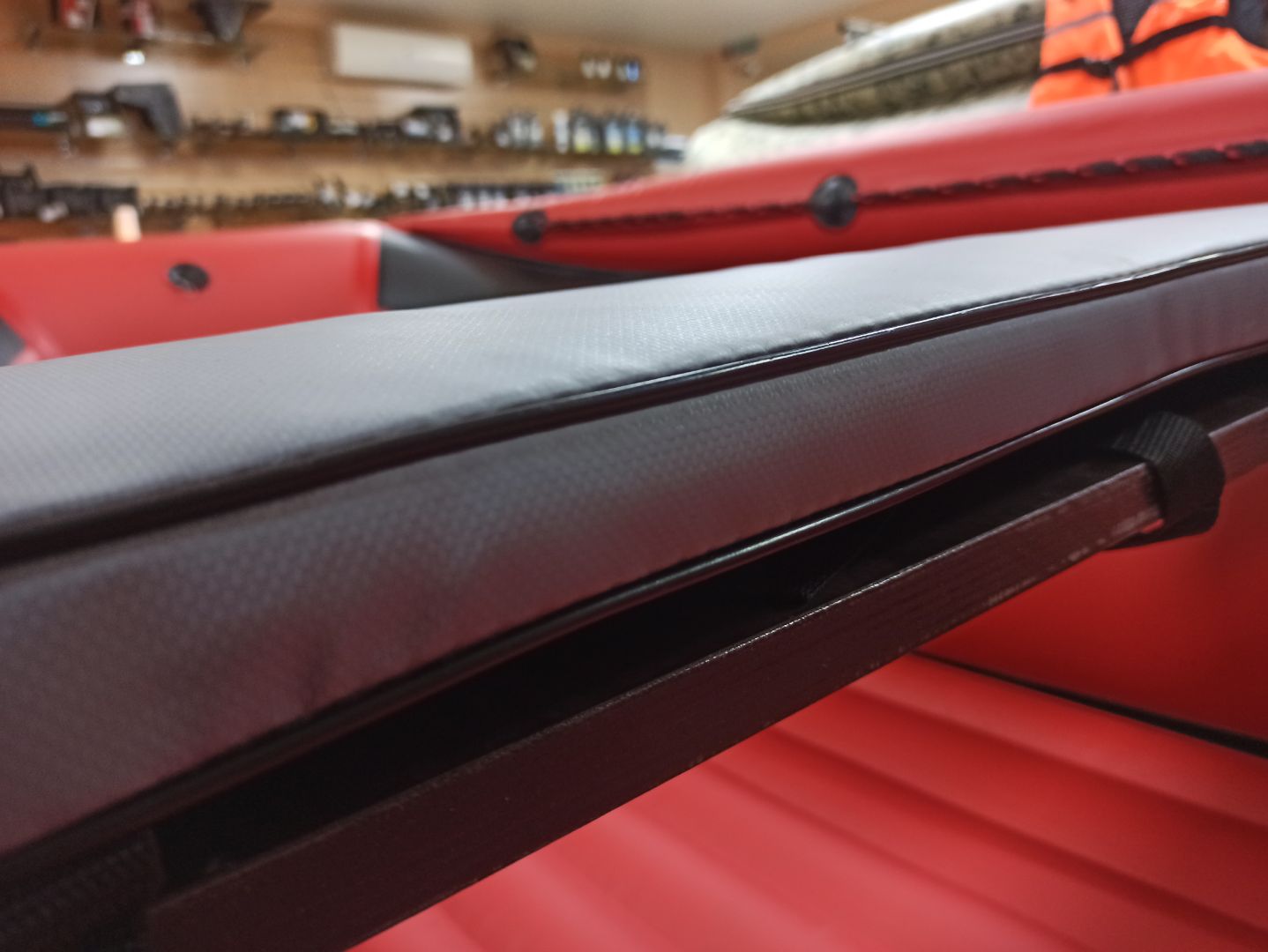 КОМПЛЕКТ МЯГКИХ НАКЛАДОК С СУМКОЙ ДЛЯ ЛОДОК 90Х20 СЕРЫЙ в Новочебоксарске