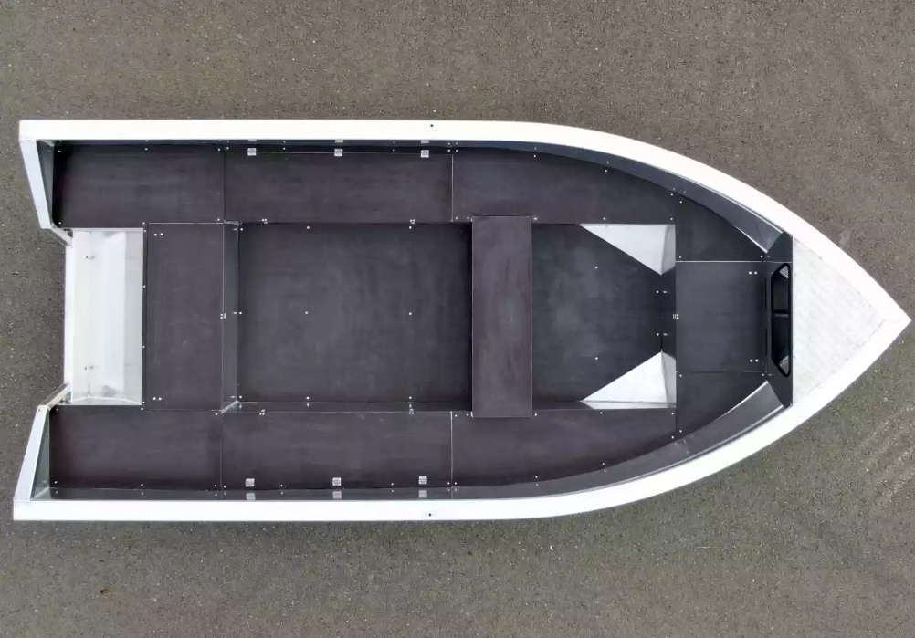 Алюминиевая лодка  Неман-420 в Новочебоксарске