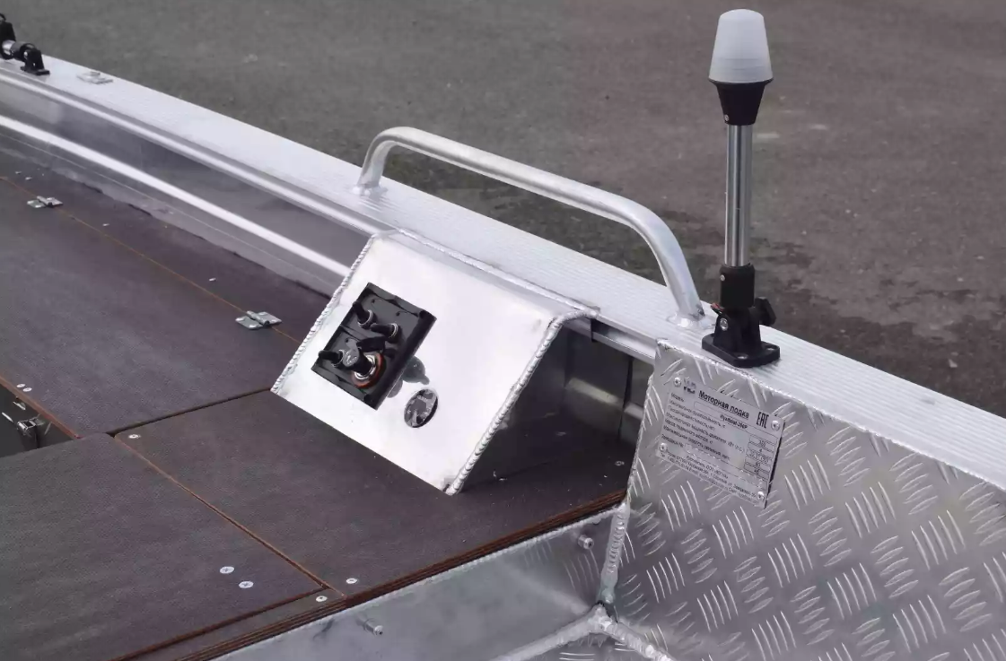 Алюминиевая лодка Wyatboat-390РМ в Новочебоксарске