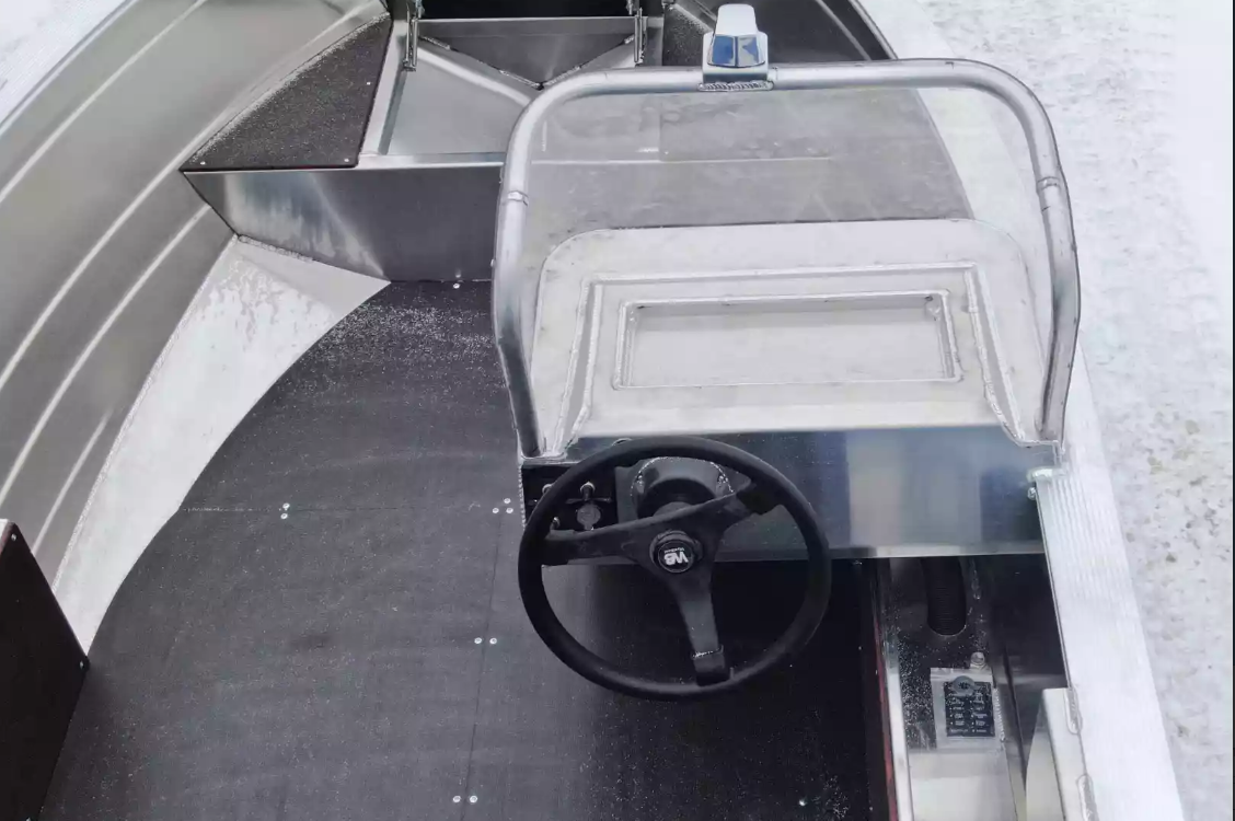 Алюминиевая лодка Неман-400 С в Новочебоксарске