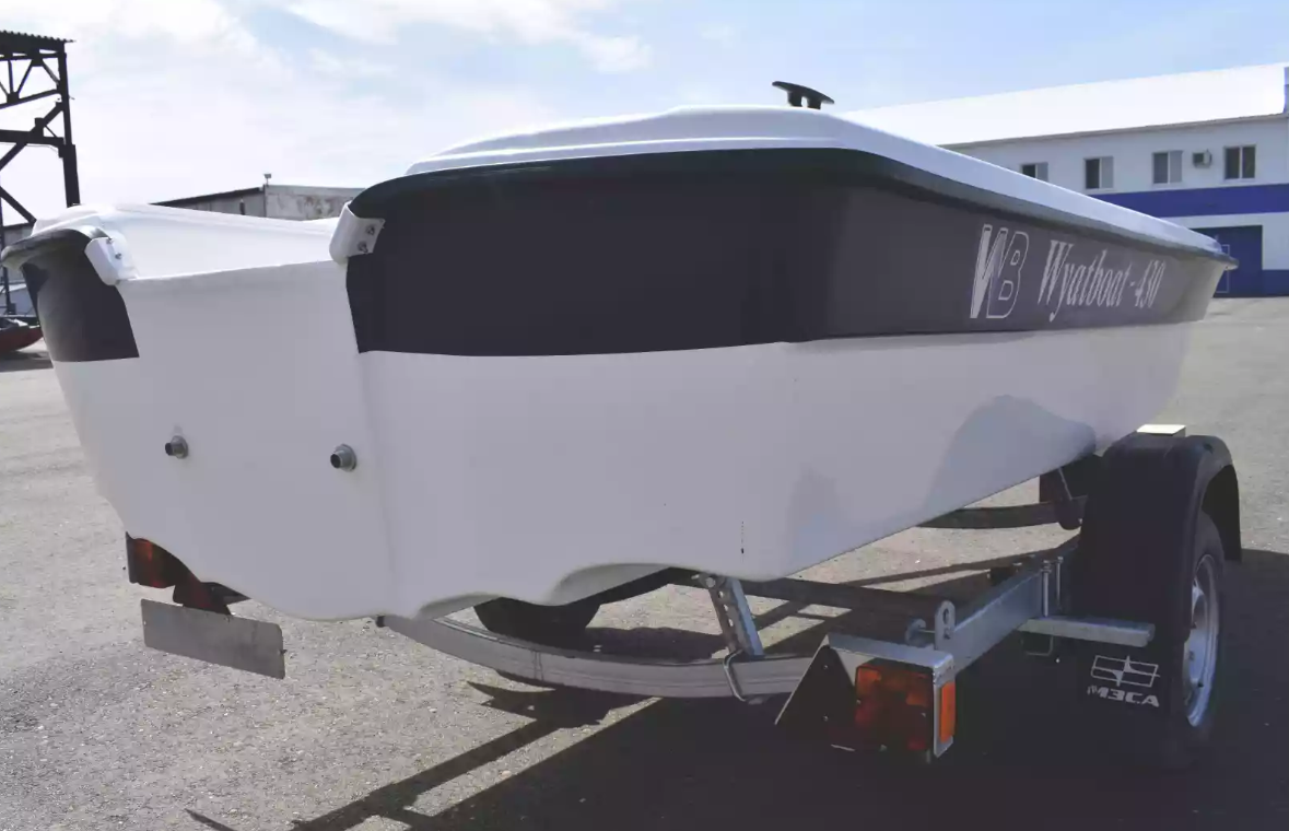 Стеклопластиковая лодка Wyatboat 430 тримаран в Новочебоксарске