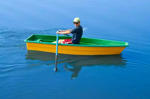 Стеклопластиковая лодка Малютка в Новочебоксарске