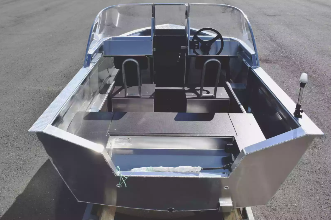 Алюминиевая лодка  Неман-400 DCM в Новочебоксарске