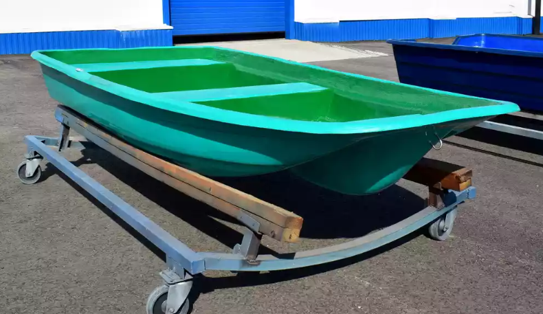 Стеклопластиковая лодка Старт (тримаран) в Новочебоксарске