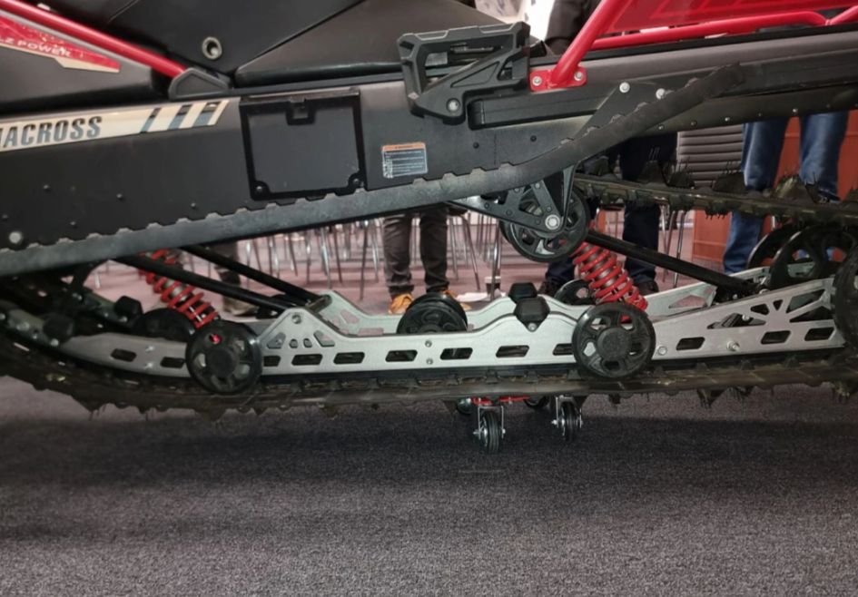 Снегоход AODES Siberiacross 1000 SWT 600mm LCD 6.8 в Новочебоксарске