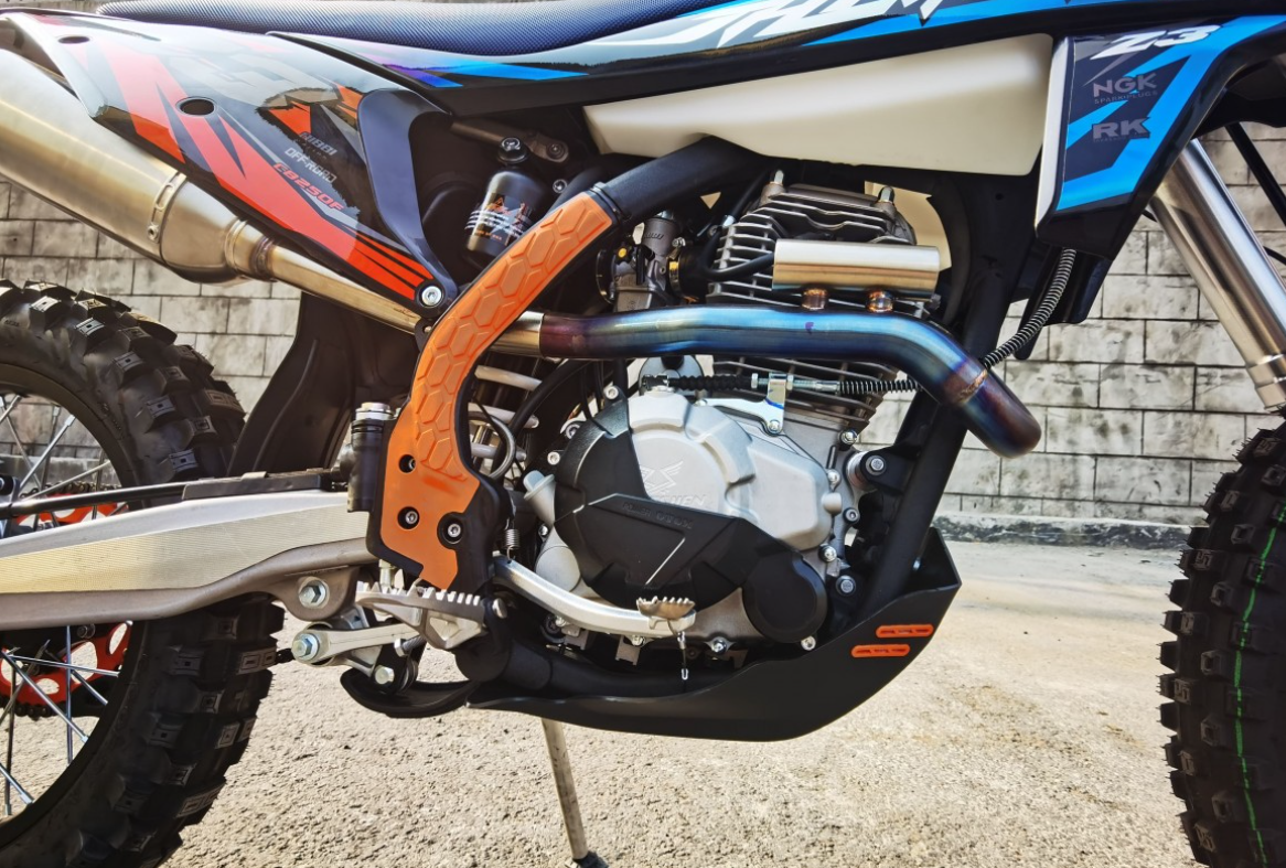 Мотоцикл JHLMOTO JHL Z3 CB250 (172FMM-3A) в Новочебоксарске