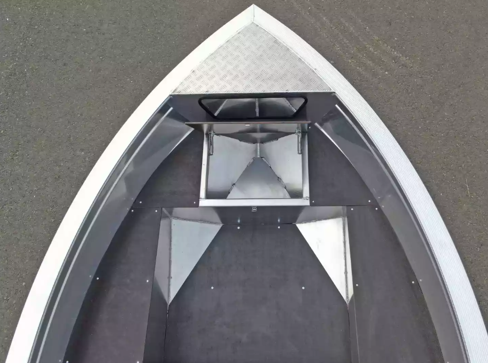 Алюминиевая лодка  Неман-420 в Новочебоксарске