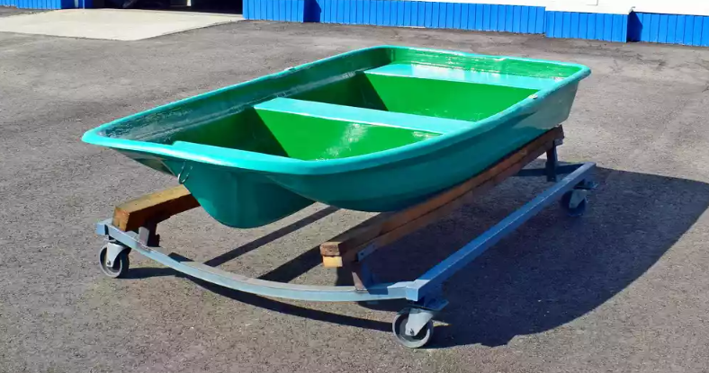 Стеклопластиковая лодка Старт (тримаран) в Новочебоксарске