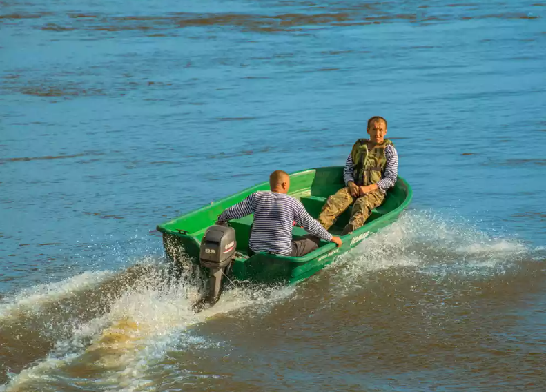 Стеклопластиковая лодка Neman-340 (тримаран) в Новочебоксарске