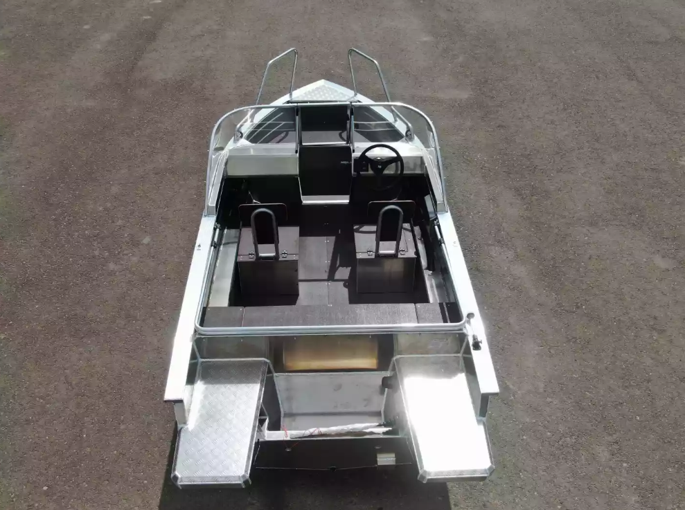 Алюминиевая лодка  Неман-400 DCM NEW в Новочебоксарске