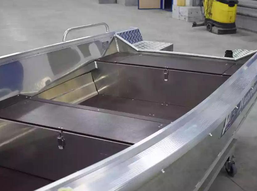 Алюминиевая лодка  Wyatboat-430 Р в Новочебоксарске