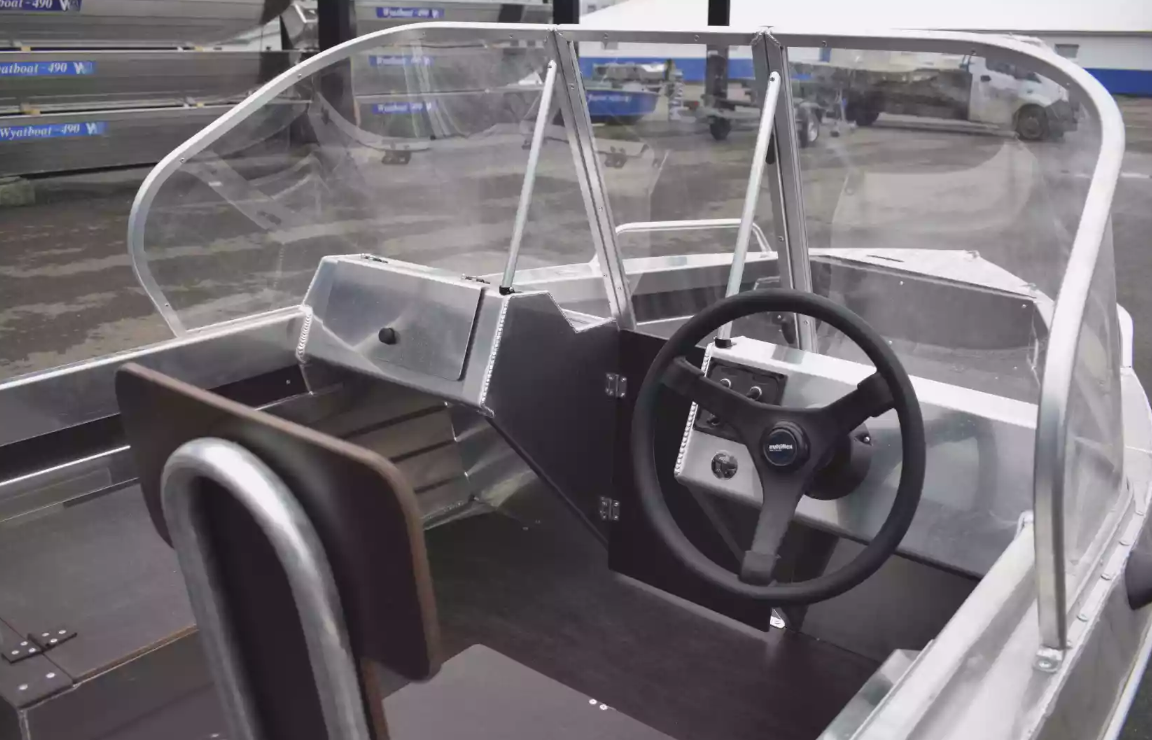 Алюминиевая лодка  Neman-400 DC в Новочебоксарске