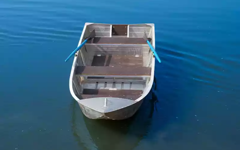 Алюминиевая лодка Вятка-Профи 37 в Новочебоксарске