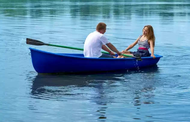 Стеклопластиковая лодка Дельфин в Новочебоксарске