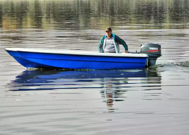 Стеклопластиковая лодка Wyatboat 430 тримаран в Новочебоксарске