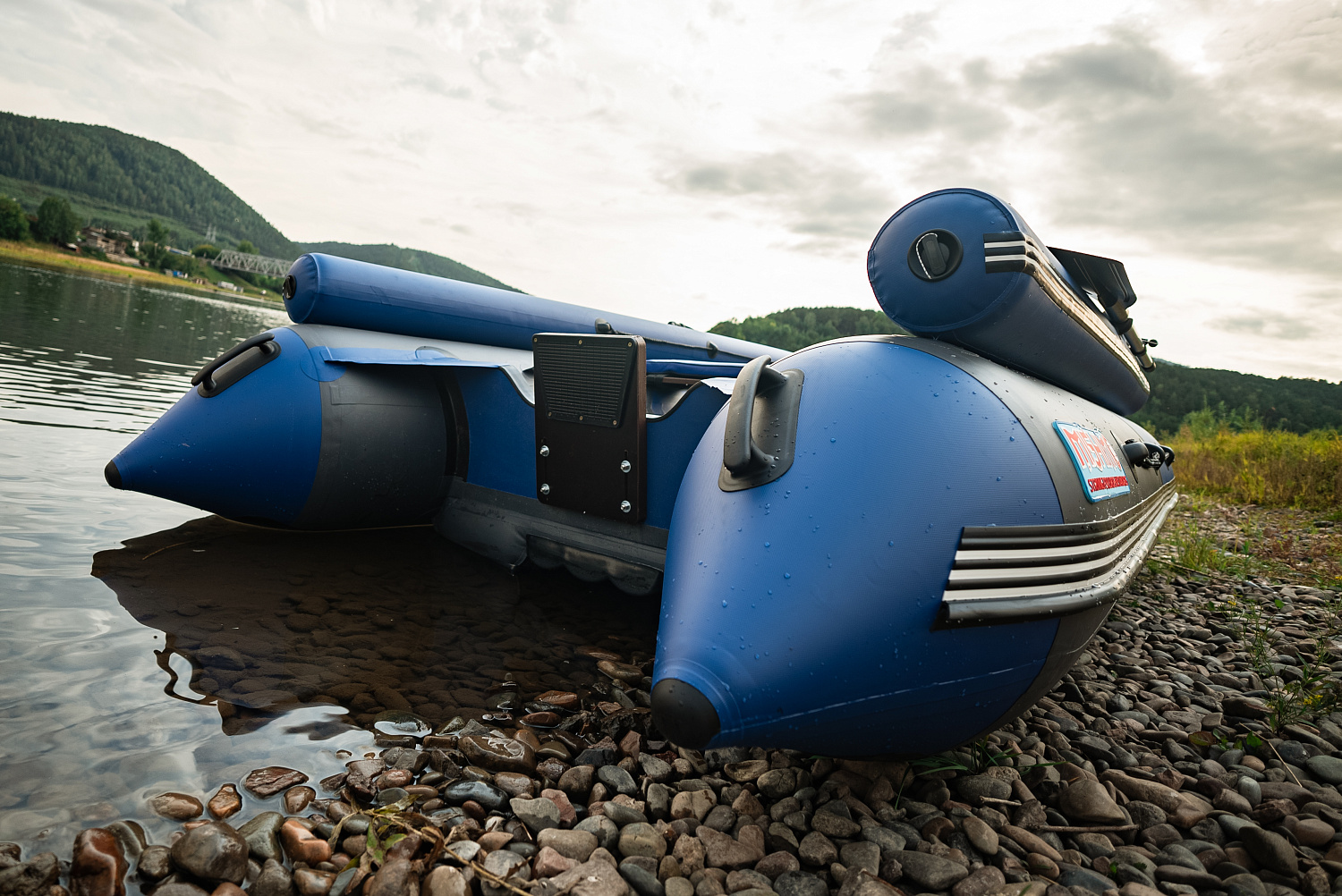 Лодка MISHIMO RIVER FJET PRO 400 под водомет в Новочебоксарске