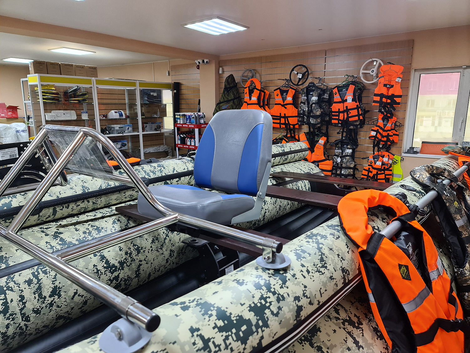 КРЕСЛО МЯГКОЕ РАСКЛАДНОЕ С ПОВОРОТНЫМ МЕХАНИЗМОМ ДЛЯ ЛОДОК в Новочебоксарске