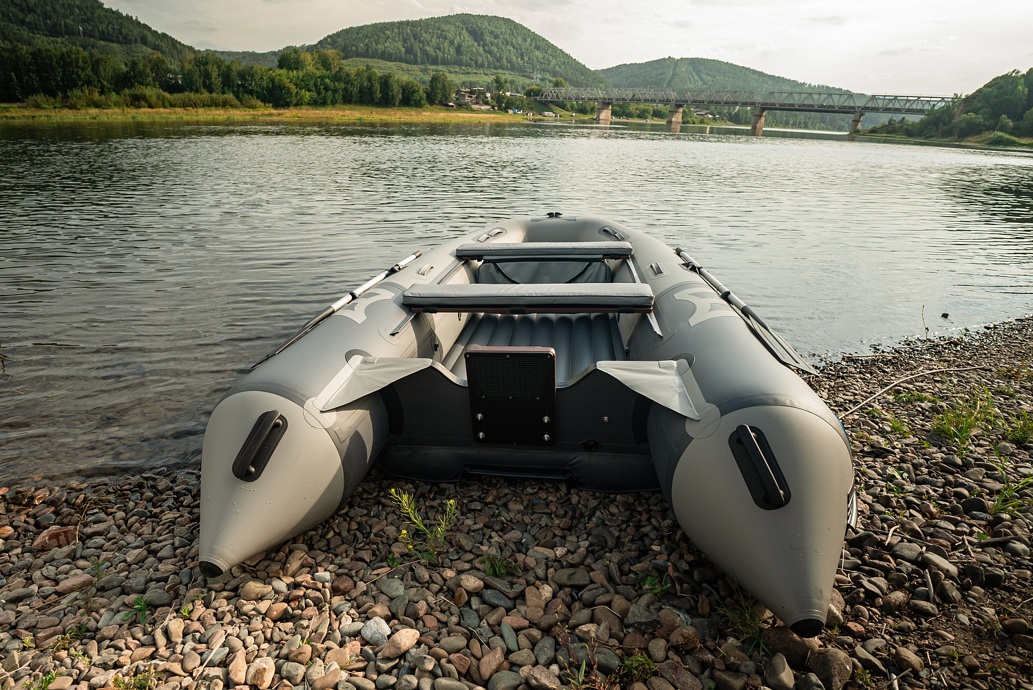 Лодка MISHIMO RIVER JET 390 под водомет в Новочебоксарске