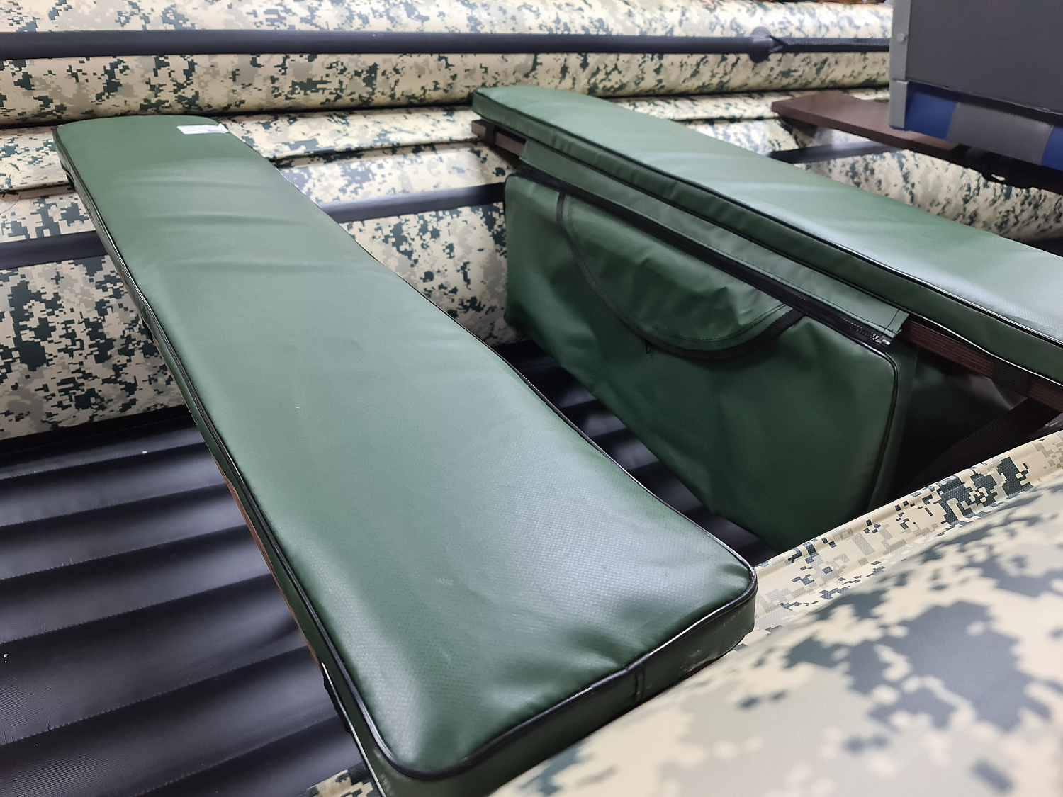 КОМПЛЕКТ МЯГКИХ НАКЛАДОК С СУМКОЙ ДЛЯ ЛОДОК 110Х20 ЗЕЛЕНЫЙ в Новочебоксарске