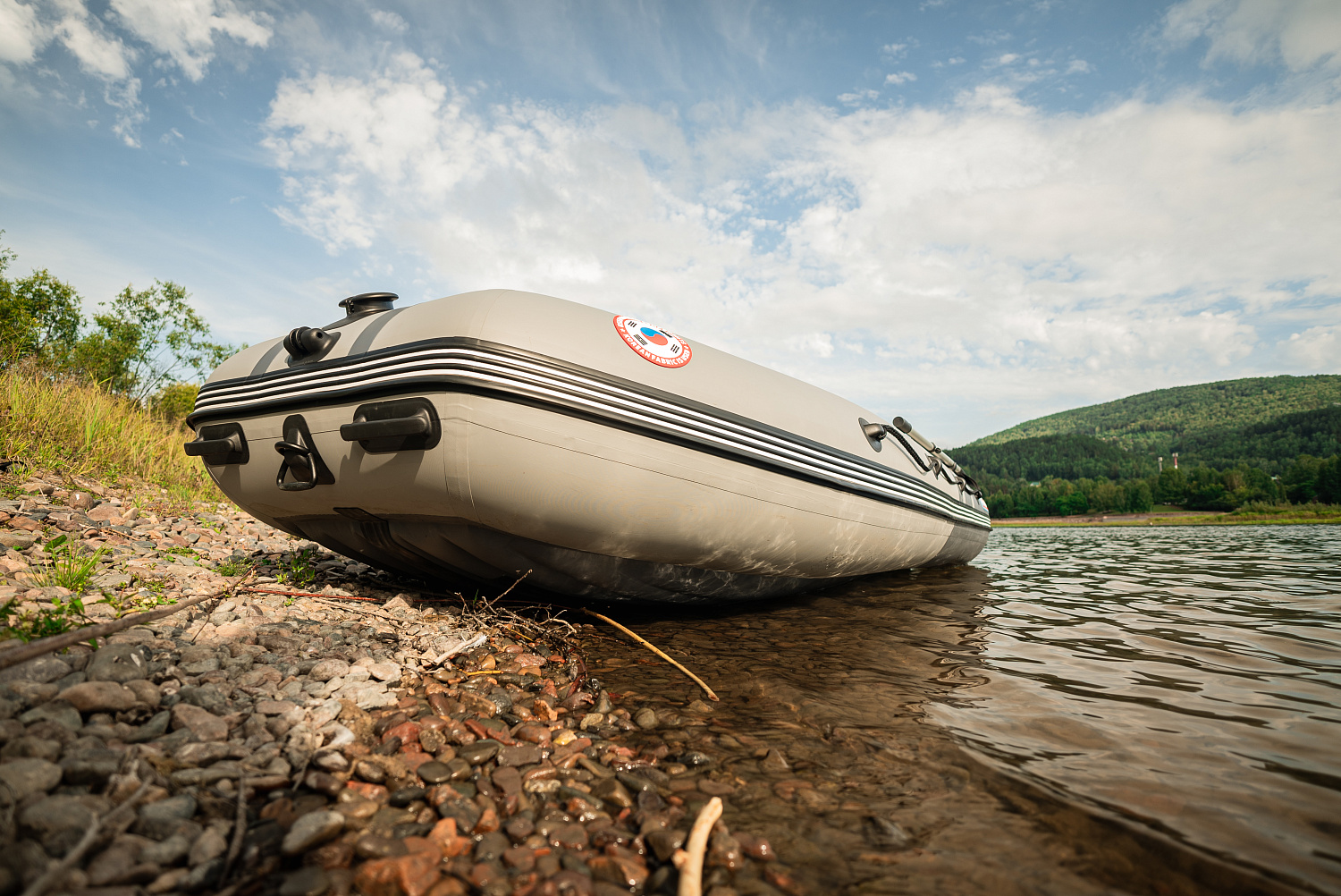 Лодка MISHIMO RIVER JET 390 под водомет в Новочебоксарске